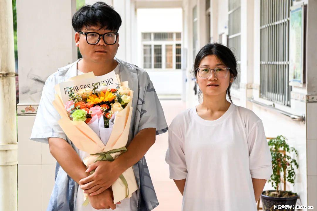 全网追的“扁担女孩”，找了一份暑假工，时薪12元 - 伊春生活资讯 - 伊春28生活网 yich.28life.net